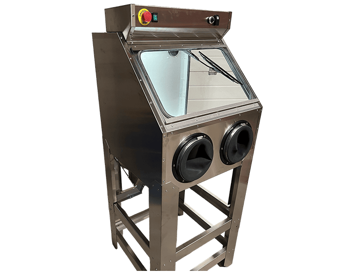 Vapour blasting cabinet used for cleaning and finishing metal components